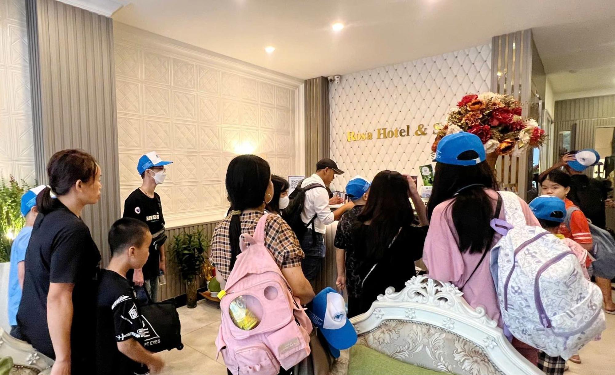 Rosa Group & Spa Khách sạn